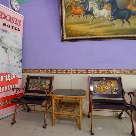 Oyo 1495 Hotel Lendosis ปาเลมบัง ภายนอก รูปภาพ