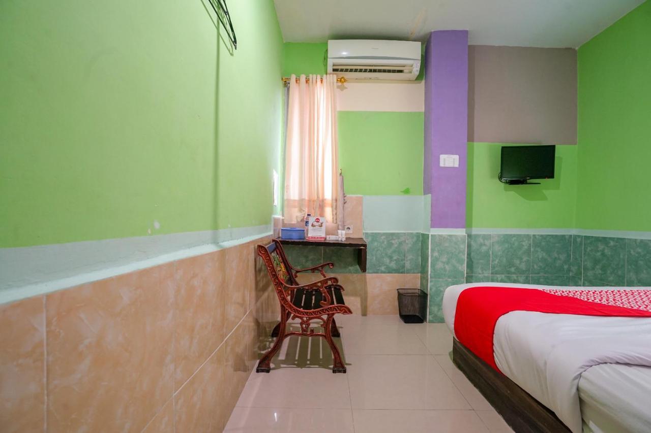 Oyo 1495 Hotel Lendosis ปาเลมบัง ภายนอก รูปภาพ