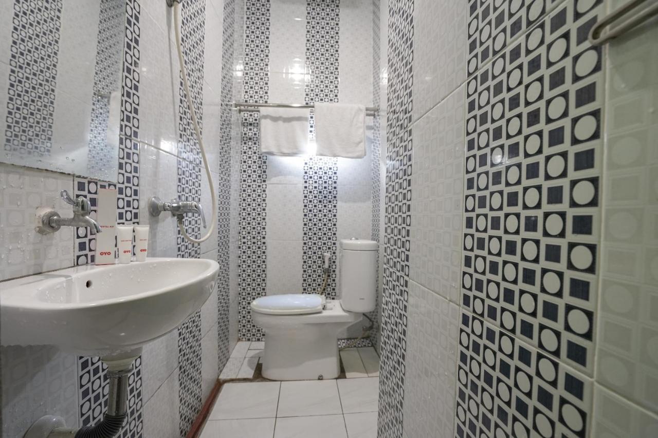 Oyo 1495 Hotel Lendosis ปาเลมบัง ภายนอก รูปภาพ