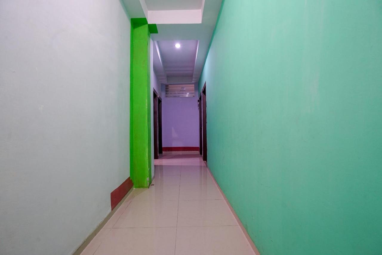 Oyo 1495 Hotel Lendosis ปาเลมบัง ภายนอก รูปภาพ