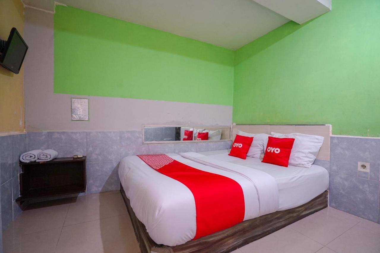 Oyo 1495 Hotel Lendosis ปาเลมบัง ภายนอก รูปภาพ