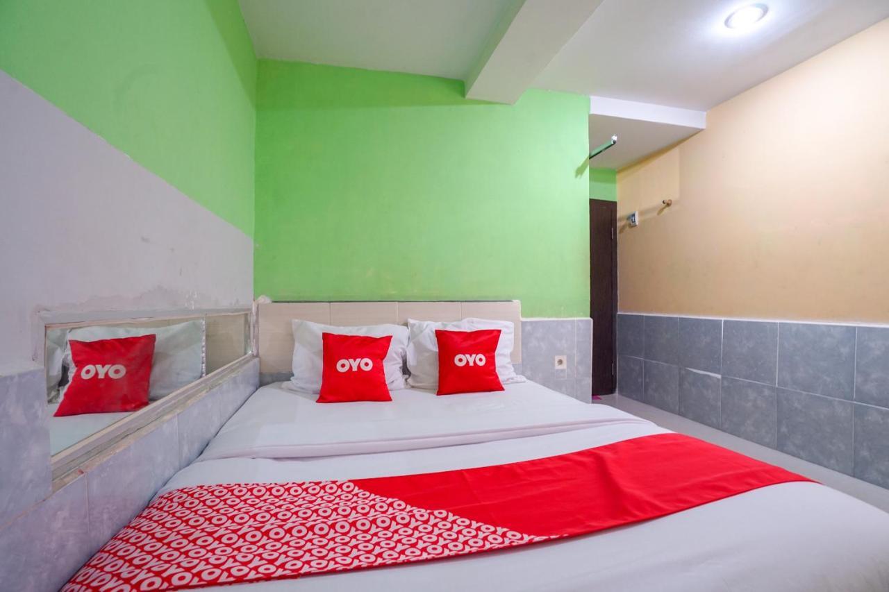 Oyo 1495 Hotel Lendosis ปาเลมบัง ภายนอก รูปภาพ