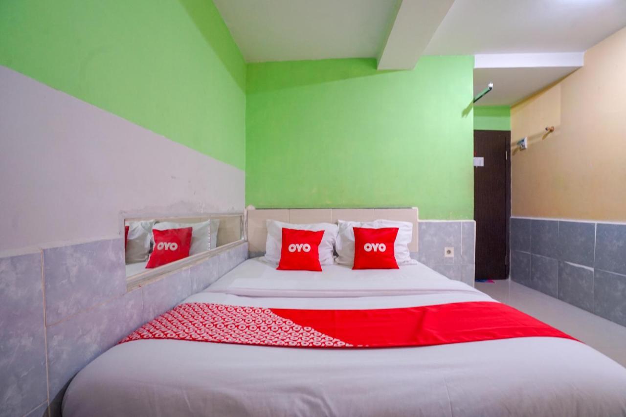 Oyo 1495 Hotel Lendosis ปาเลมบัง ภายนอก รูปภาพ