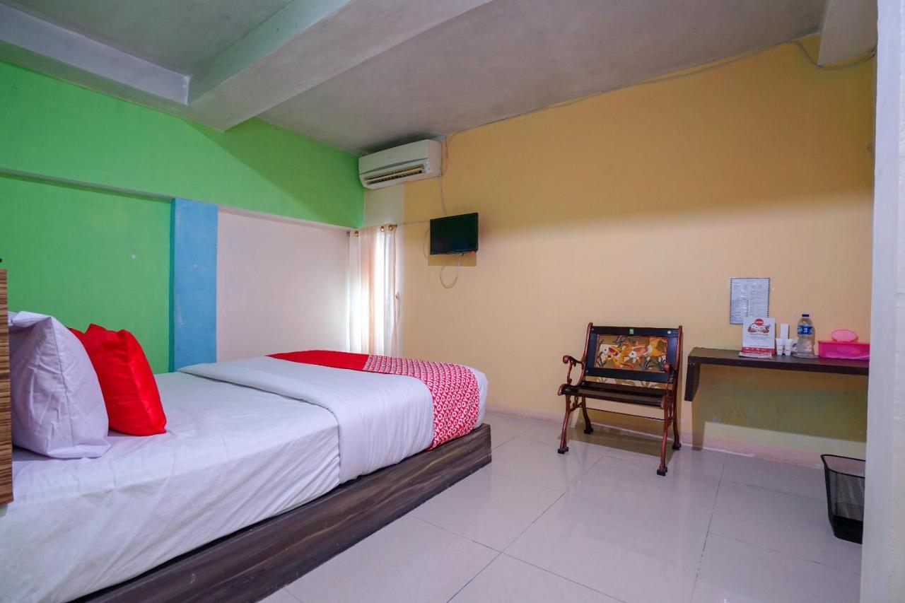 Oyo 1495 Hotel Lendosis ปาเลมบัง ภายนอก รูปภาพ