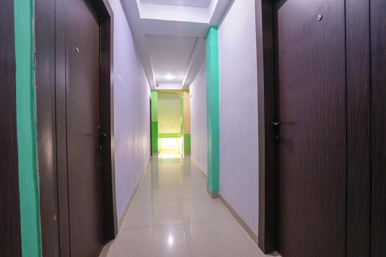 Oyo 1495 Hotel Lendosis ปาเลมบัง ภายนอก รูปภาพ