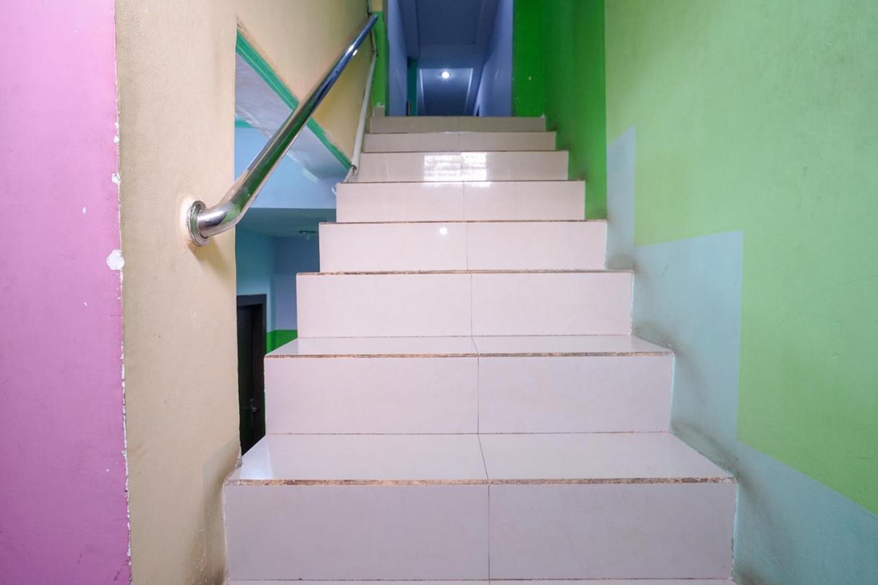 Oyo 1495 Hotel Lendosis ปาเลมบัง ภายนอก รูปภาพ