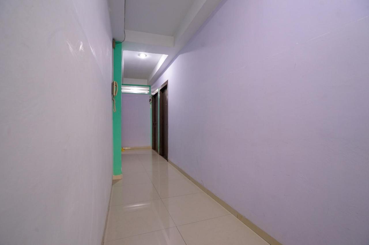 Oyo 1495 Hotel Lendosis ปาเลมบัง ภายนอก รูปภาพ